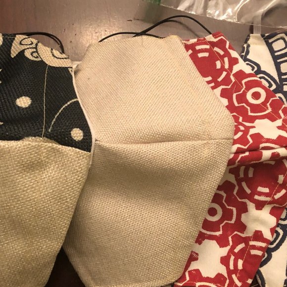 Lot of 4 assorted handmade masks - Picture 3 of 5